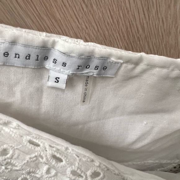 Endless Rose White Embroidered Romper Small NWOT - Picture 2 of 2